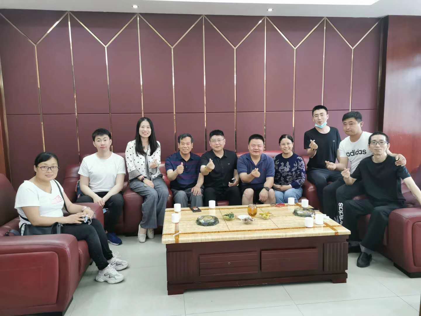 pg电子集团生物团队赴广州市娇兰化妆品有限公司举行观摩