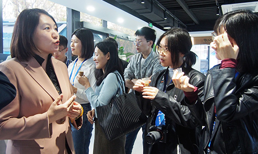 砥砺奋进新征程 聚力逐梦“双一流”｜ 2023 天下重点新闻媒体山东高校调研活动走进青岛大学！